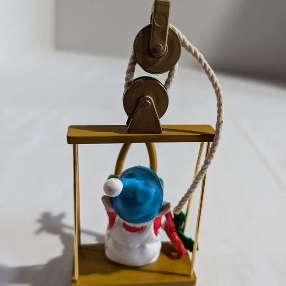 Christmas Charmers Santa Trimming the Mistletoe vtg 1991 Rennoc - Picture 6 of 11